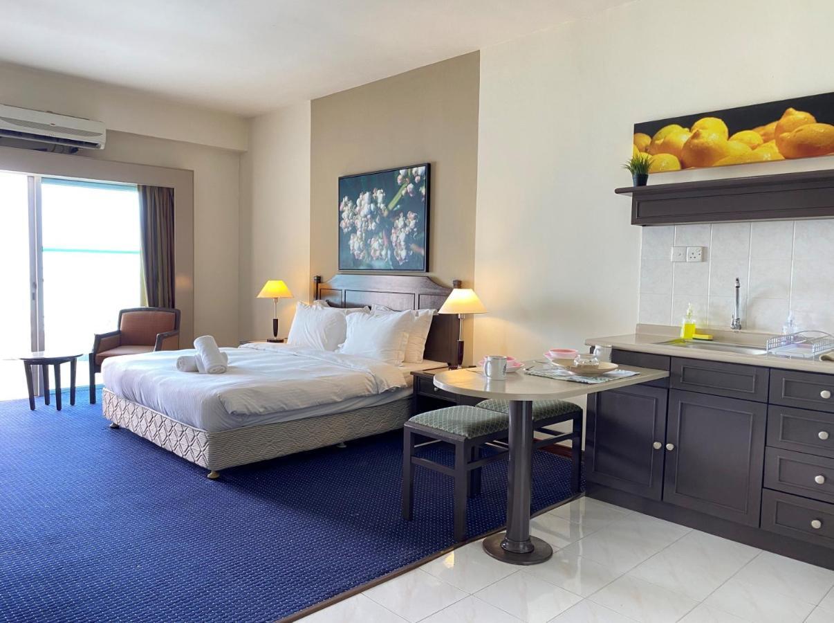 Sea View Paradise Appartement Tanjung Bungah  Buitenkant foto